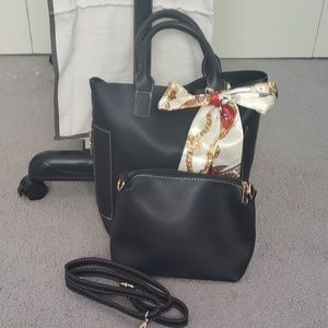 Black 2 in 1 handbag